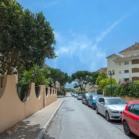 Splendid 3-br Just 3 Minutes From The