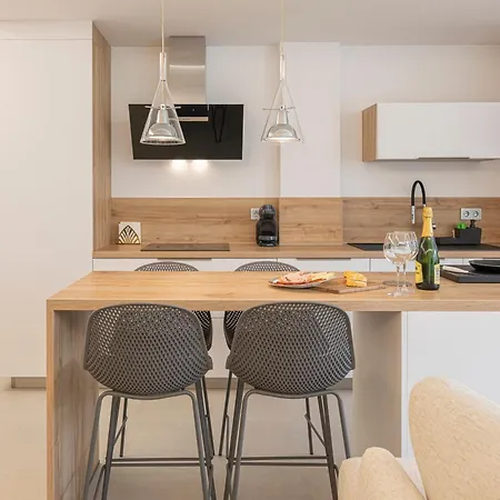 Splendid 3-br Just 3 Minutes From The Apartment Marbella