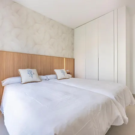 Apartment Splendid 3-br Just 3 Minutes From The Marbella
