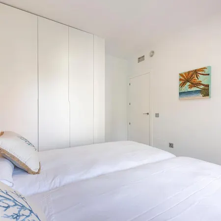 Splendid 3-br Just 3 Minutes From The *