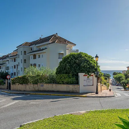 Splendid 3-br Just 3 Minutes From The Apartment *